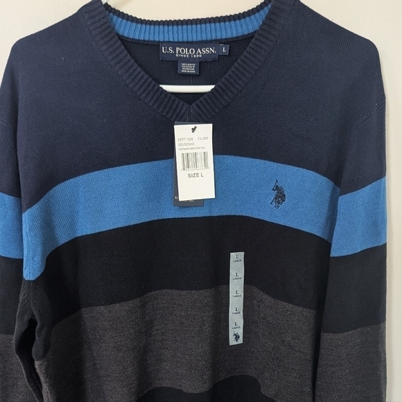U.S Polo Assoc. Men's Large Sweater - Picture 2 of 5
